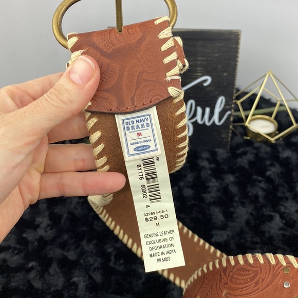 Brown Leather Floral Belt - Picture 5 of 12